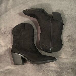 Universal Thread Black Suede Cowboy Boots Size 8
